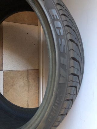 Neumático 215/35ZR19 85W ATENCIÓN SOLO 1 NEUMÁTICO