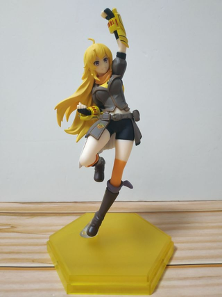 Pop Up Parade RWBY Yang Figura