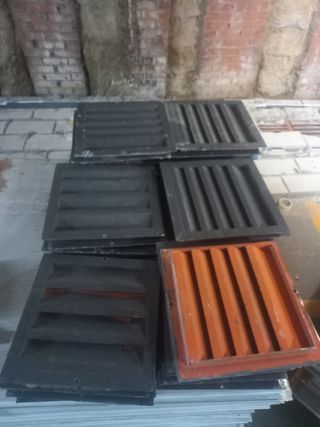 Rejillas metálicas 35x35     90 unidades