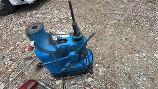 Taladro industrial azul