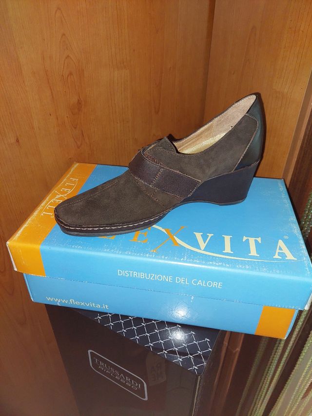 Scarpe donna Flexx camoscio marrone con zeppa