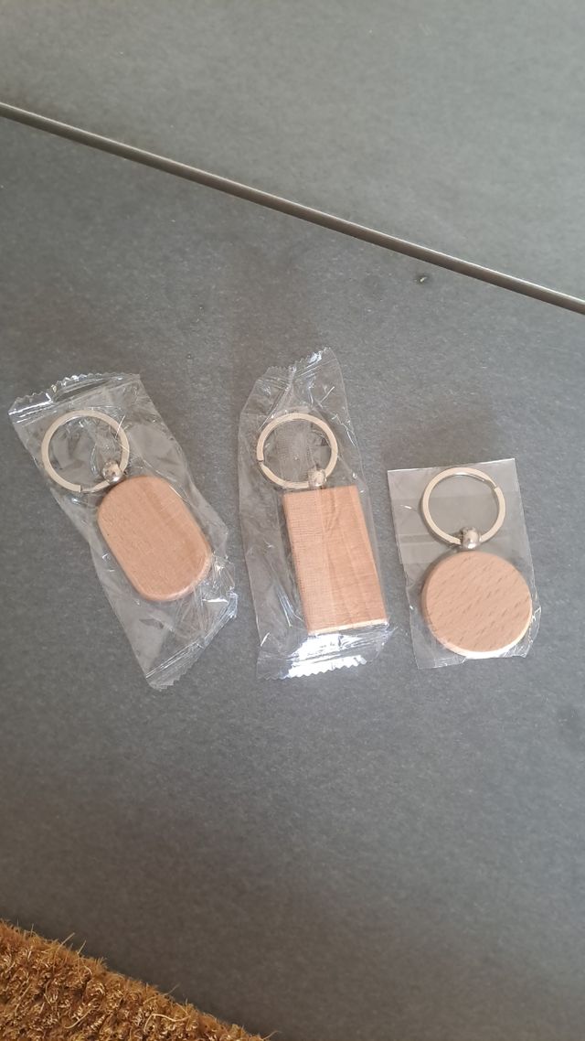 Portachiavi in legno personalizzati