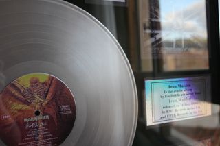 Disco Vinilo Plata Iron Maiden Enmarcado