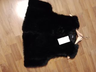 Chaleco Zara pelo negro