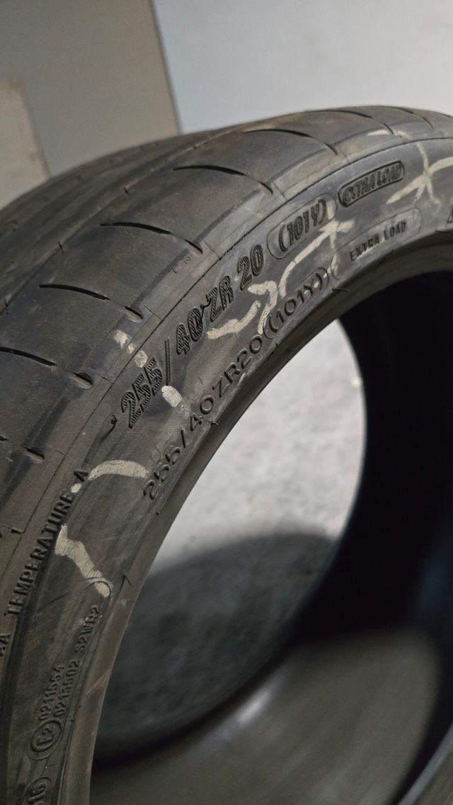 Neumático 255/40ZR20 101Y Extra Load