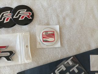 Set adesivi e stemmi Seat FR