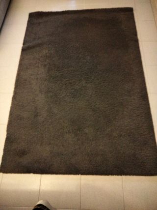 Alfombra gris pelo medio