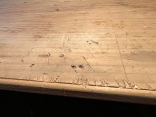 Mesa/ Escritorio de madera para utilizar en taller