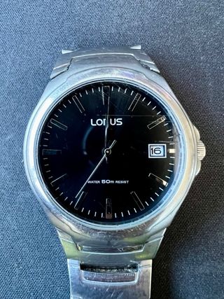 Reloj Lorus Negro y Plateado