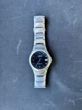 Reloj Lorus Negro y Plateado