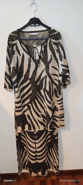 Conjunto Zara Pantalón M Sudadera L Animal Print