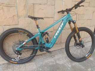 Bicicleta Eléctrica Pivot Shuttle LT Team