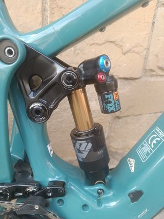 Bicicleta Eléctrica Pivot Shuttle LT Team