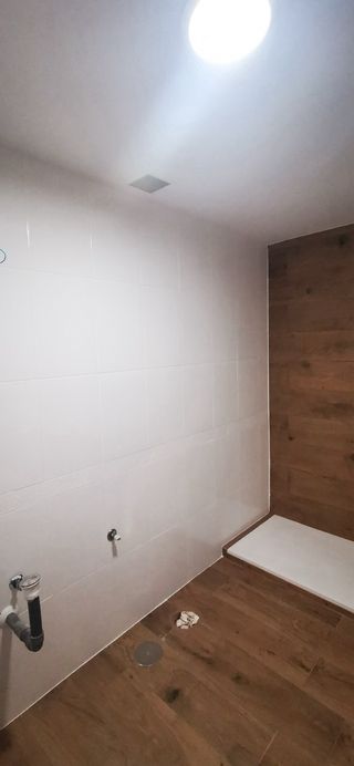 Pintor, Baldosas para baño o cocina.