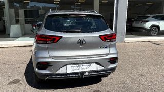 MG ZS 2023