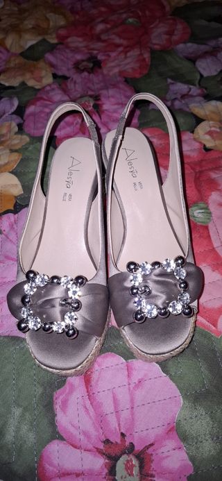 Sandali eleganti in raso