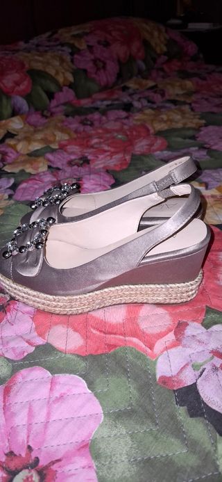 Sandali eleganti in raso