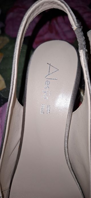 Sandali eleganti in raso