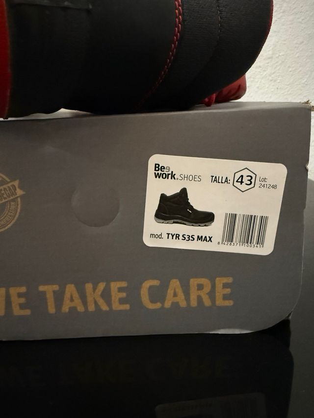 Botas de seguridad Be-work negras y rojas