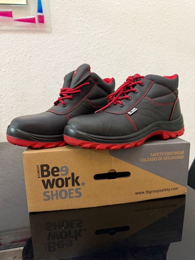 Botas de seguridad Be-work negras y rojas