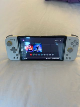 Nintendo Switch OLED con Hori Split Pad