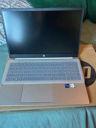 HP Laptop 15-fd0096ns 