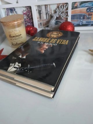 Lote 2 libros Sangre de vida y Lista sangrienta