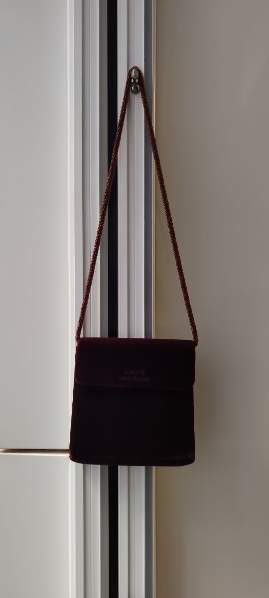 Bolso de fiesta Laura Biagiotti morado