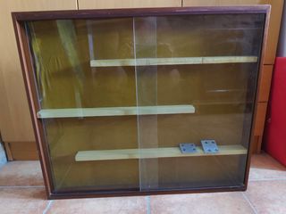 Armario madera colgante cristal