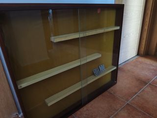 Armario madera colgante cristal