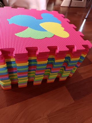 Suelo puzzle goma eva animales