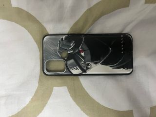 Cover Supreme con serpente e logo