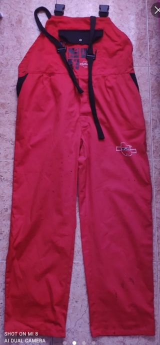 Ropa de trabajo WURTH roja y negra