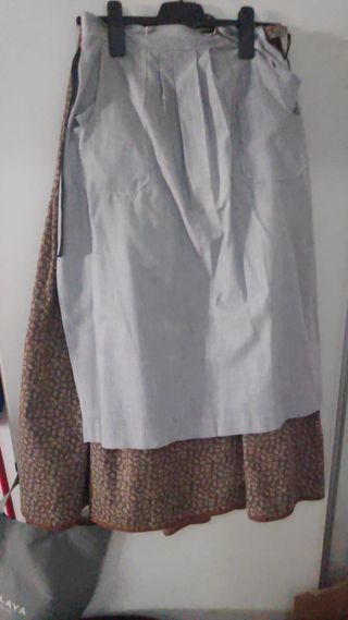 Falda Baturra Marrón + Delantal + Manguitos