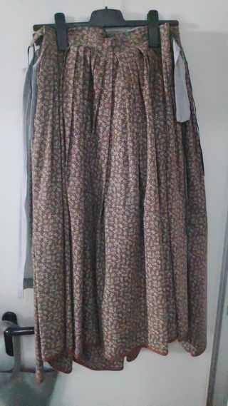 Falda Baturra Marrón + Delantal + Manguitos