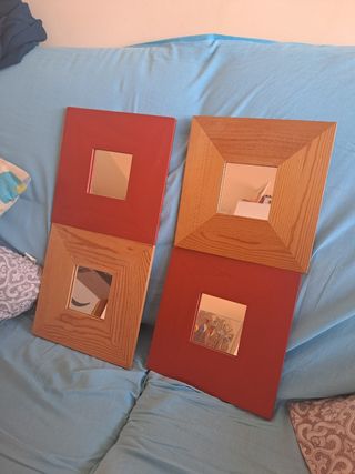 4 Cuadros Espejo Madera y Rojo IKEA