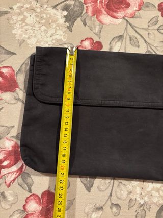 Guscio nero per tablet 