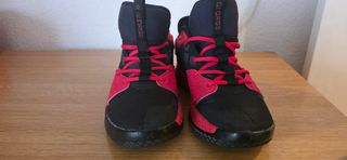 Zapatillas Nike Negras y Rojas Talla 42