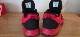 Zapatillas Nike Negras y Rojas Talla 42