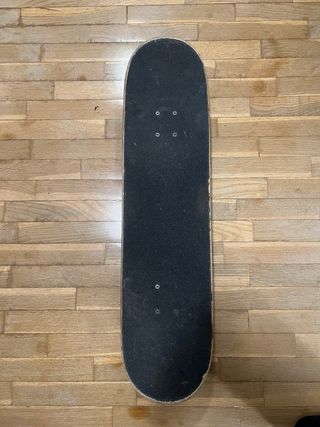 Tabla Skate (Girl Skateboard Company) 
