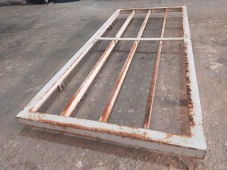 Reja metálica blanca