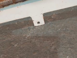 Reja metálica blanca