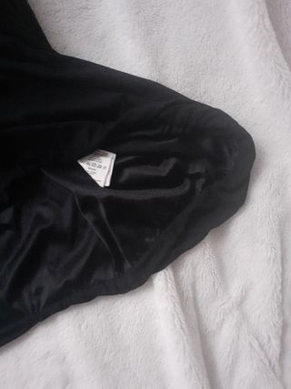 Abito nero semplice