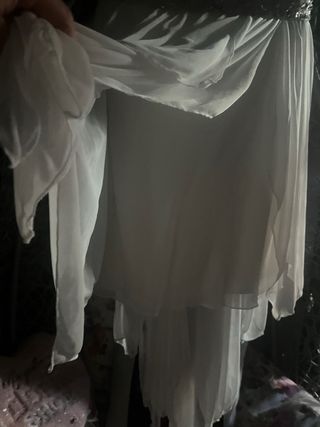 Vestido de fiesta blanco con pedrería
