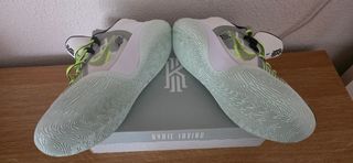 Nike Kyrie Flytrap V Talla 42 nuevas a estrenar