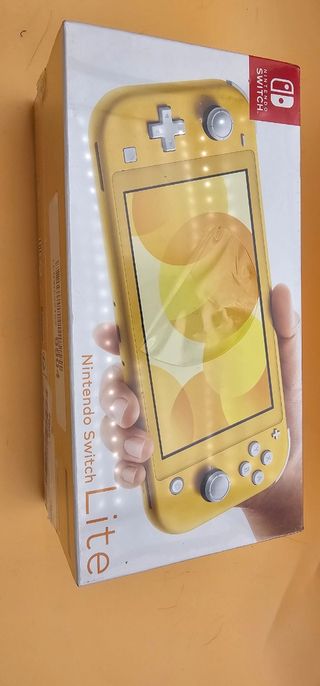 Nintendo Switch Lite Giallo - Nuovo Sigillato