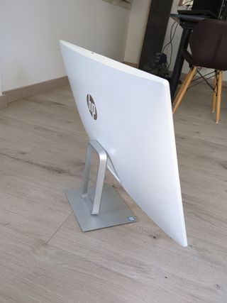 HP Pavilion 27-r050ns All-in-One Plata