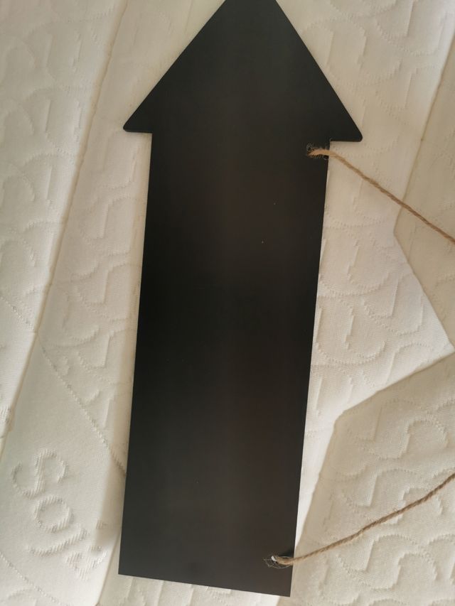 Pizarra Flecha Negra