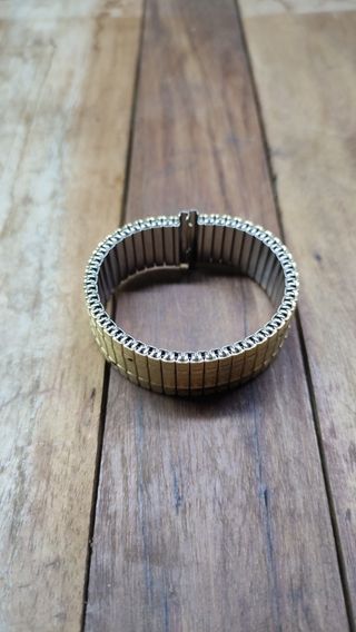 Correa flexible 22mm reloj antiguo dorado.