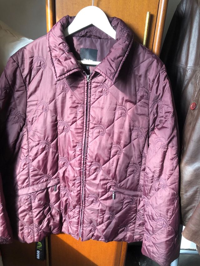 Chaqueta Sherden Morada Acolchada